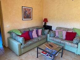 Cottage With 2 Bedroom, 2 Bathrooms, Heated Solar Pool, Sauna, Jacuzzi