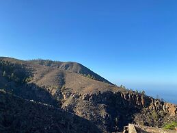 Cottage With 2 Bedroom, 2 Bathrooms, Heated Solar Pool, Sauna, Jacuzzi