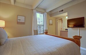 B207 Ten Mile Island 2br 2ba 2 Bedroom Condo by RedAwning