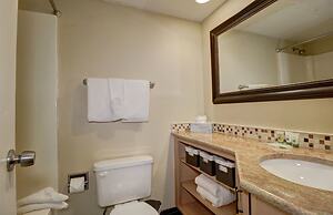 B207 Ten Mile Island 2br 2ba 2 Bedroom Condo by RedAwning