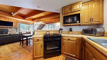 Snowflower 20 Pet-Friendly, Spacious Corner Unit With Great Complex Am