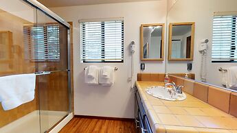 Snowflower 20 Pet-Friendly, Spacious Corner Unit With Great Complex Am