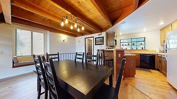 Snowflower 20 Pet-Friendly, Spacious Corner Unit With Great Complex Am