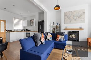 City Gate Garden Lodge