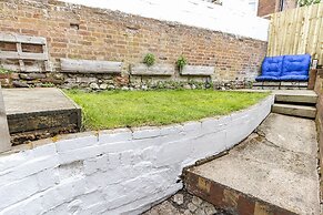 City Gate Garden Lodge