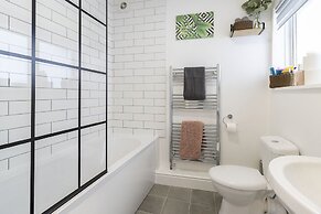 City Gate Garden Lodge