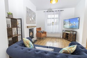 City Gate Garden Lodge