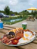 Arcadia Safari Tent in Private 5 Acre Field