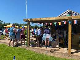 Arcadia Safari Tent in Private 5 Acre Field
