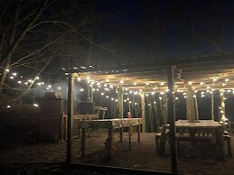 Arcadia Safari Tent in Private 5 Acre Field