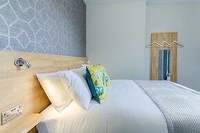 Remaotel Seafield Court Apartments