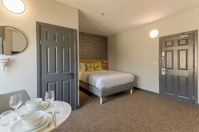 Remaotel Seafield Court Apartments