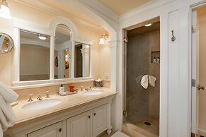 Lodge at Vail Condominiums