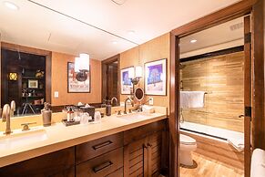 Lodge at Vail Condominiums