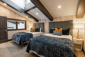 Lodge at Vail Condominiums