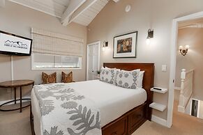 Lodge at Vail Condominiums