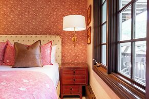 Lodge at Vail Condominiums