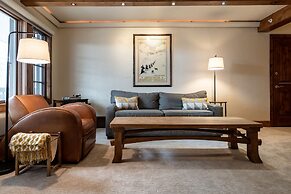 Lodge at Vail Condominiums