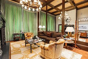 Lodge at Vail Condominiums