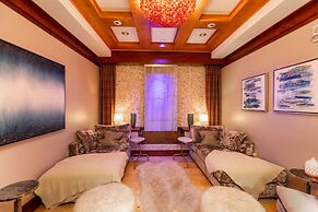 Lodge at Vail Condominiums