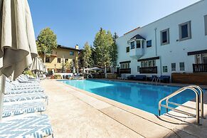 Lodge at Vail Condominiums