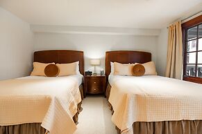 Lodge at Vail Condominiums