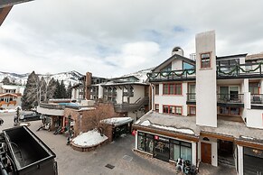 Lodge at Vail Condominiums