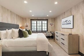 Lodge at Vail Condominiums