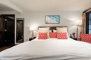 Lodge at Vail Condominiums