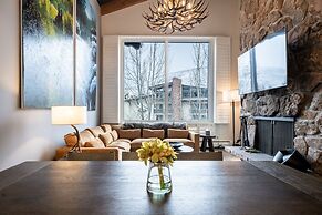 Lodge at Vail Condominiums