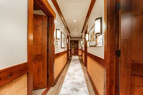 Lodge at Vail Condominiums