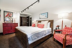 Lodge at Vail Condominiums