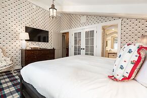 Lodge at Vail Condominiums