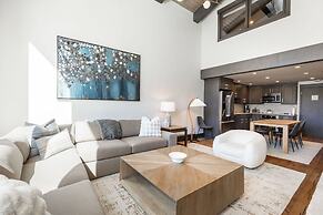 Lodge at Vail Condominiums