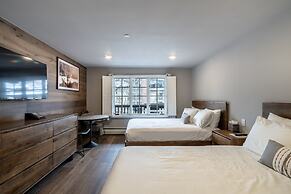 Lodge at Vail Condominiums