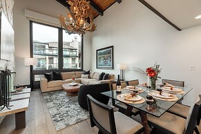Lodge at Vail Condominiums