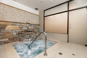 Lodge at Vail Condominiums