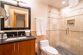 Lodge at Vail Condominiums