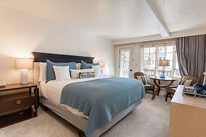 Lodge at Vail Condominiums