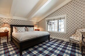 Lodge at Vail Condominiums