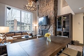 Lodge at Vail Condominiums