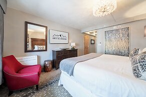 Lodge at Vail Condominiums