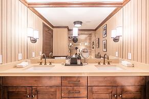 Lodge at Vail Condominiums