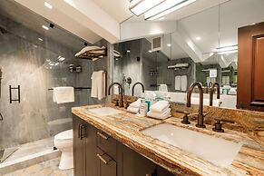 Lodge at Vail Condominiums