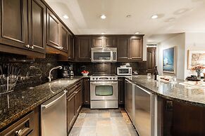 Lodge at Vail Condominiums