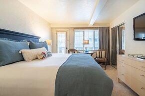 Lodge at Vail Condominiums