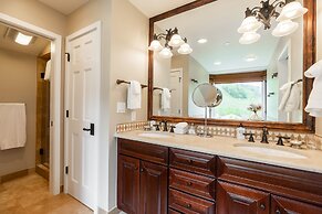 Lodge at Vail Condominiums