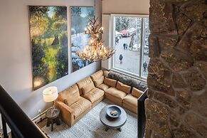 Lodge at Vail Condominiums