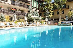 Lodge at Vail Condominiums