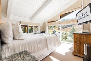 Lodge at Vail Condominiums